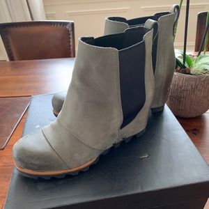 Sorel Lea Wedge boots Waterproof SZ 7